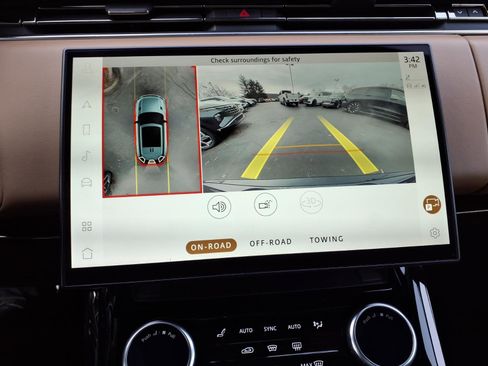 Used 2023 Land Rover Range Rover Sport SE Dynamic image 21