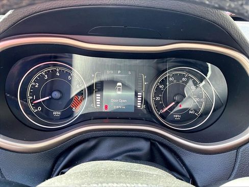 Used 2014 Jeep Cherokee Latitude w/ Cold Weather Group AWD/4WD image 18