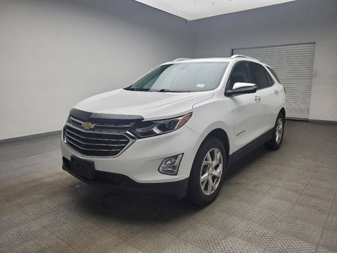 Used 2019 Chevrolet Equinox Premier image 2
