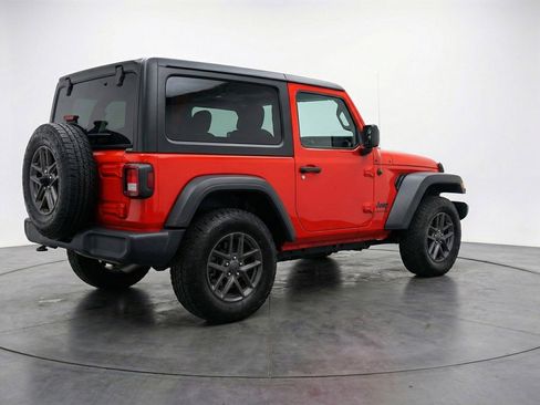 Used 2025 Jeep Wrangler Sport S image 9