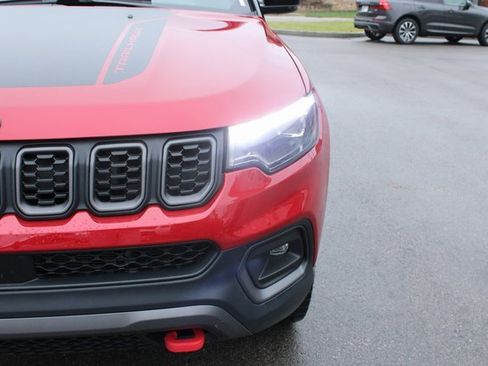 Used 2025 Jeep Compass Trailhawk w/ Trailhawk Elite Group image 43