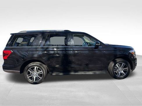 Used 2024 Ford Expedition Limited image 6
