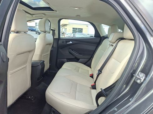 Used 2017 Ford Focus Titanium image 10