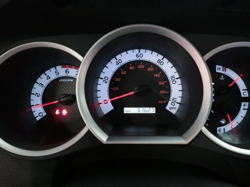 Used 2014 Toyota Tacoma PreRunner w/ SR5 Package image 14