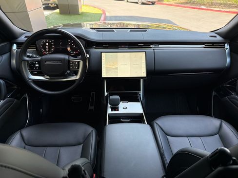 Used 2025 Land Rover Range Rover Long Wheelbase SE AWD/4WD image 15