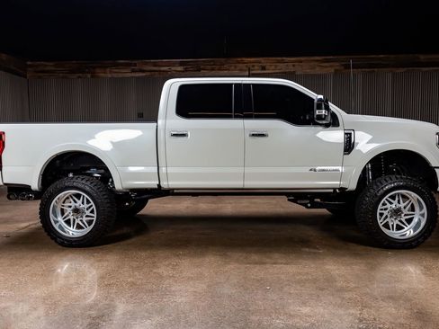 Used 2022 Ford F250 Platinum w/ Tremor Off-Road Package image 10