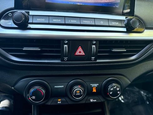 Used 2023 Kia Forte LXS FWD image 27