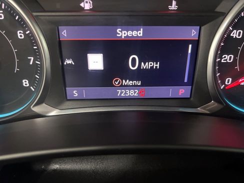 Used 2022 Chevrolet Equinox RS w/ RS Leather Package image 11