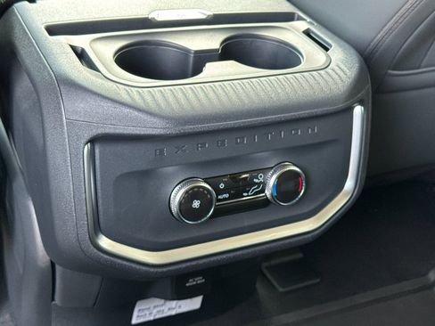 New 2026 Ford Expedition Active image 13