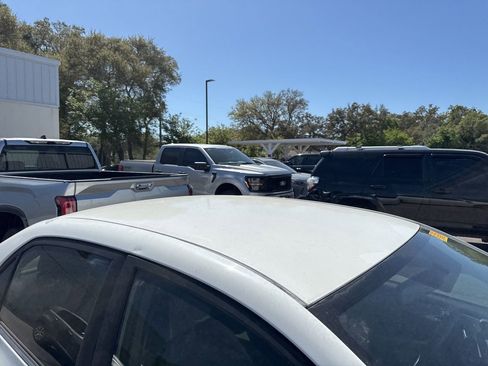 Used 2013 Toyota Corolla LE image 5