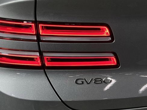 Used 2025 Genesis GV80 2.5T Advanced image 15