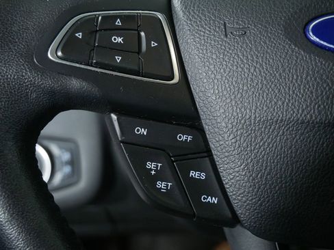 Used 2017 Ford Escape SE w/ Equipment Group 201A AWD/4WD image 25