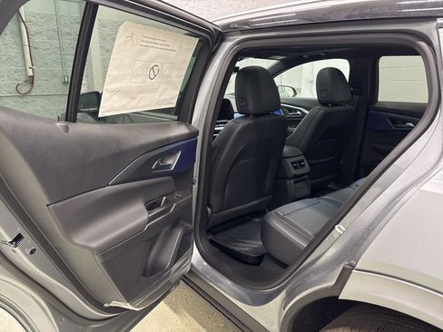 New 2026 Chevrolet Equinox EV LT w/ Convenience Package II AWD/4WD image 28