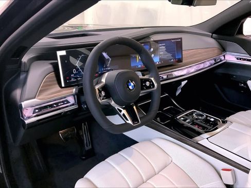 New 2026 BMW 760i xDrive w/ Executive Package AWD/4WD image 8