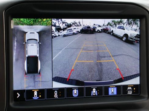 Used 2023 Chevrolet Silverado 3500 LTZ w/ LTZ Convenience Package image 33