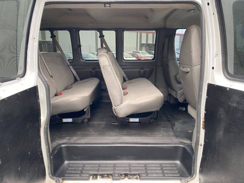 Used 2008 Chevrolet Express 3500 Extended Passenger w/ LT Preferred Equipment Group RWD image 23
