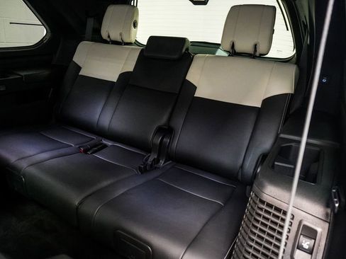 Used 2025 Toyota Sequoia Capstone AWD/4WD image 12