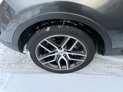 Used 2017 Ford Explorer Sport w/ Equipment Group 401A image 38