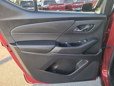 Used 2019 Chevrolet Traverse LT w/ LPO, Black Accent Package image 10