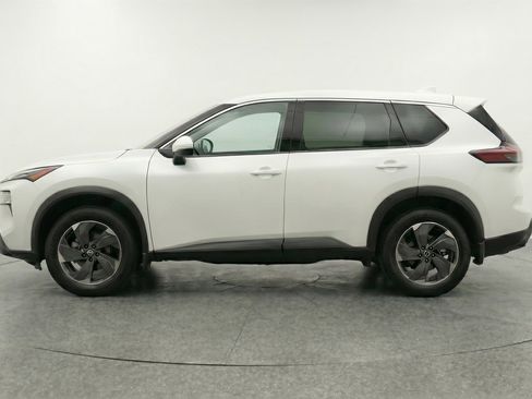 Used 2025 Nissan Rogue SV FWD image 5