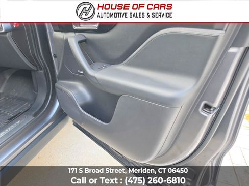 Used 2019 Jaguar F-PACE Premium AWD/4WD image 50