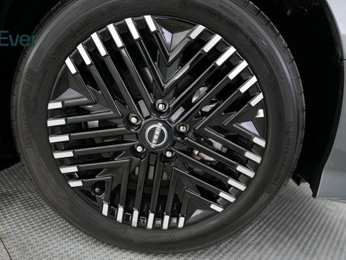 Used 2024 Nissan Leaf SV Plus image 19