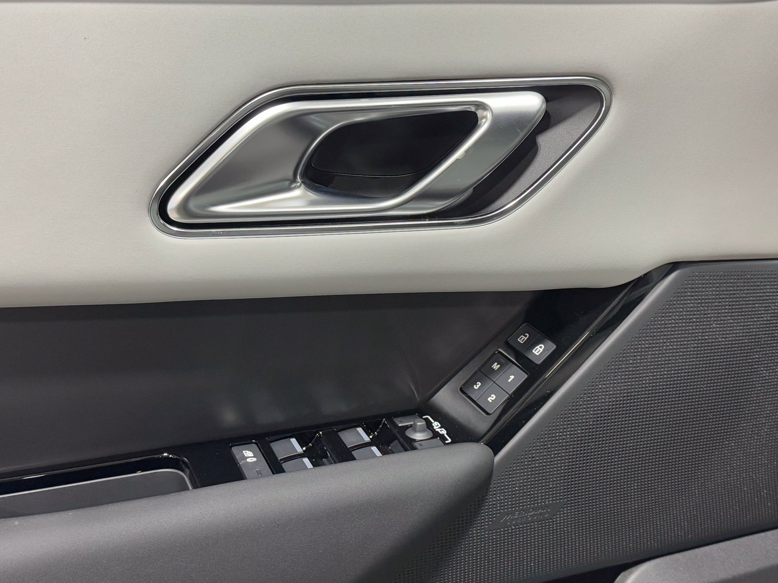 New 2026 Land Rover Range Rover Velar S AWD/4WD image 13