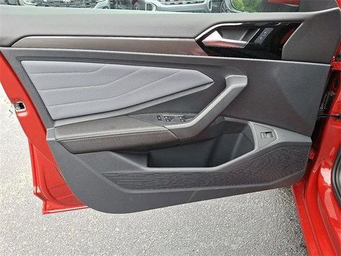 New 2025 Volkswagen Jetta SEL image 10
