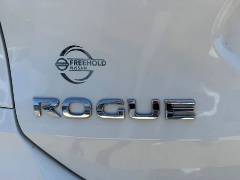 Used 2017 Nissan Rogue S AWD/4WD image 17