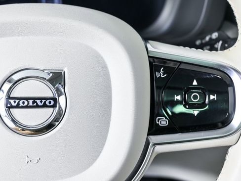 Certified 2023 Volvo XC60 B5 Ultimate w/ Protection Package Premier image 13