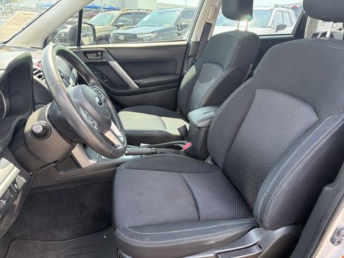 Used 2017 Subaru Forester 2.5i w/ Alloy Wheel Package AWD/4WD image 19