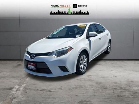 Used 2015 Toyota Corolla LE FWD image 1