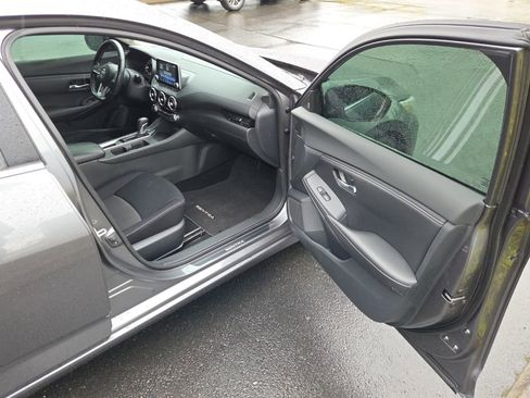 Used 2021 Nissan Sentra SV FWD image 19