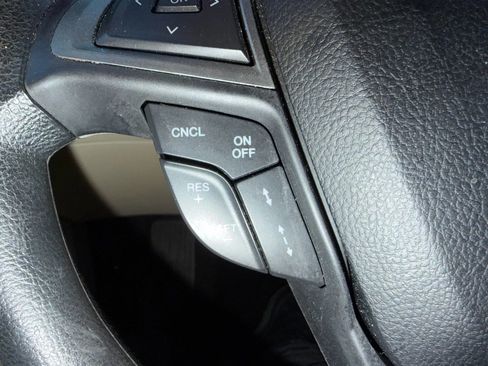 Used 2020 Ford Fusion SE image 14