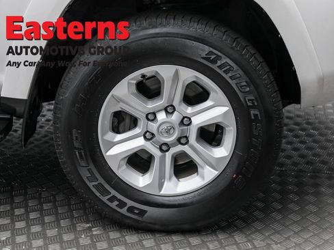 Used 2024 Toyota 4Runner SR5 Premium image 32