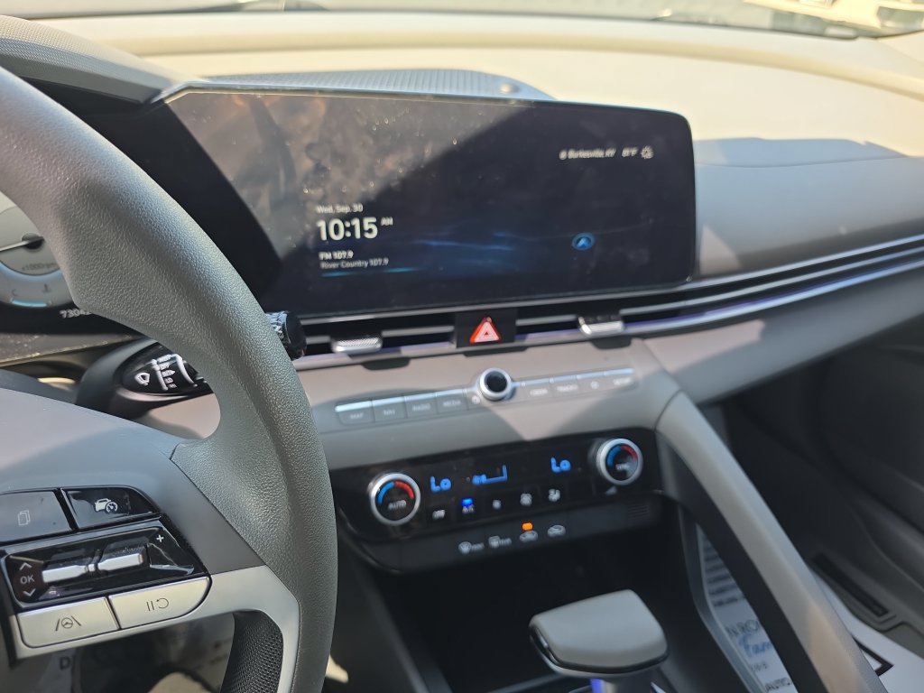 Used 2024 Hyundai Elantra SEL FWD image 16
