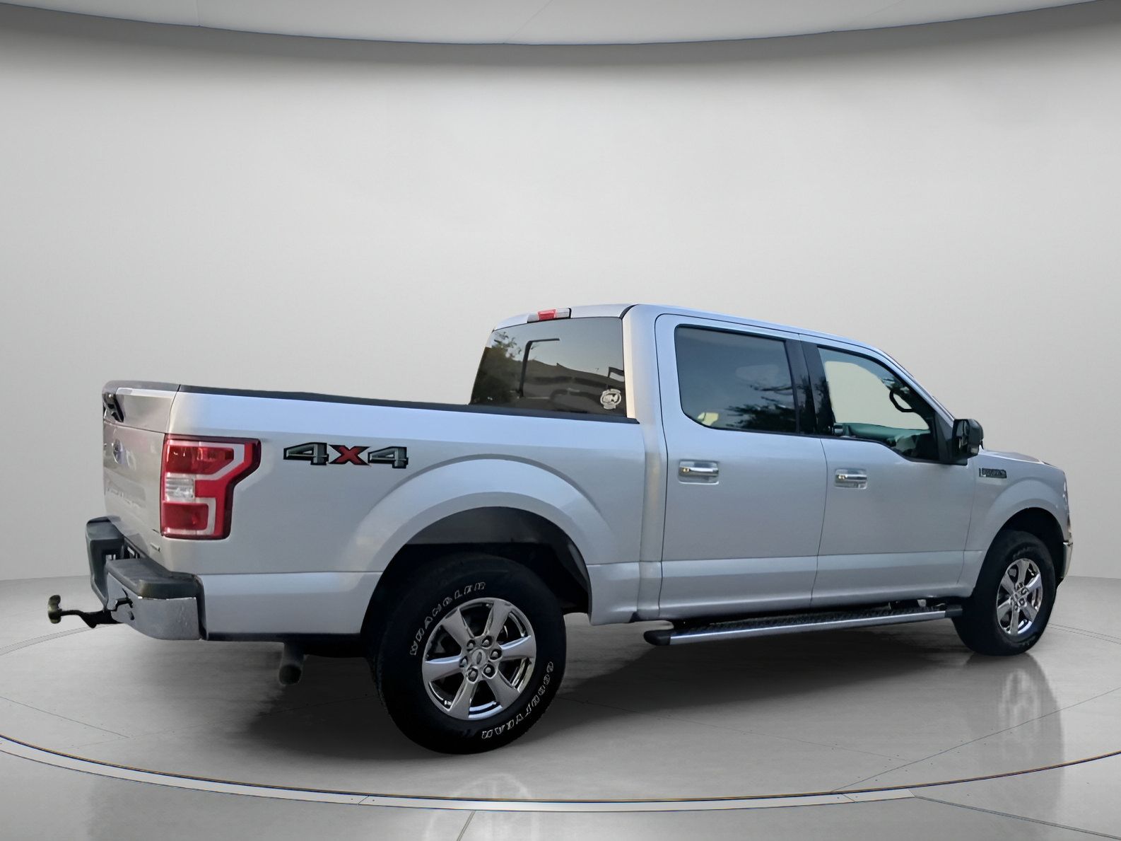 Used 2019 Ford F150 XLT w/ Equipment Group 302A Luxury AWD/4WD image 29
