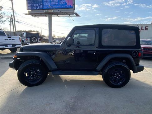 Used 2024 Jeep Wrangler Sport image 5