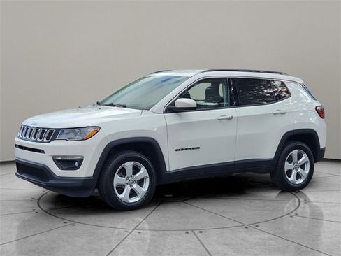 Certified 2020 Jeep Compass Latitude w/ Cold Weather Group image 3