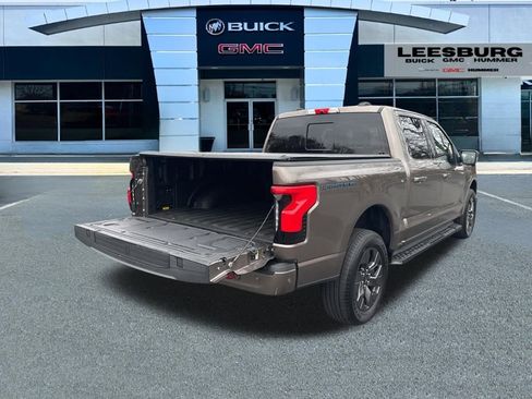 Used 2022 Ford F150 Lightning Lariat image 57