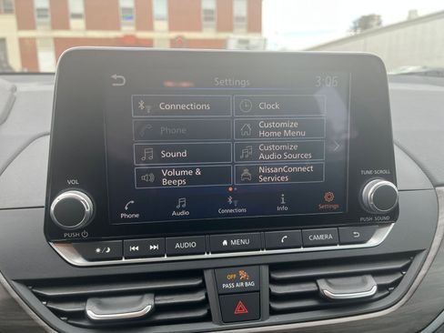 Used 2025 Nissan Altima 2.5 SV image 20