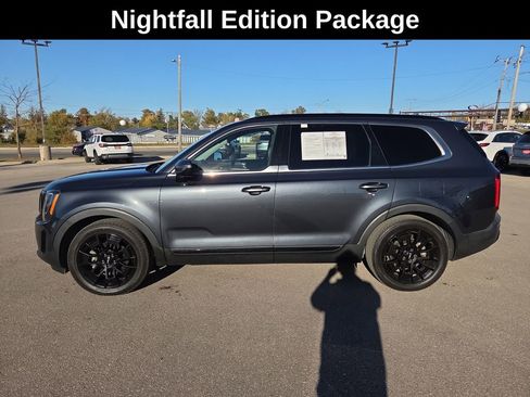 Used 2022 Kia Telluride SX w/ Nightfall Edition Package image 2