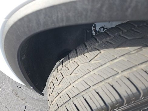 Used 2021 Chevrolet Traverse LS image 80