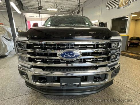 Used 2023 Ford F350 Lariat w/ FX4 Off-Road Package image 12