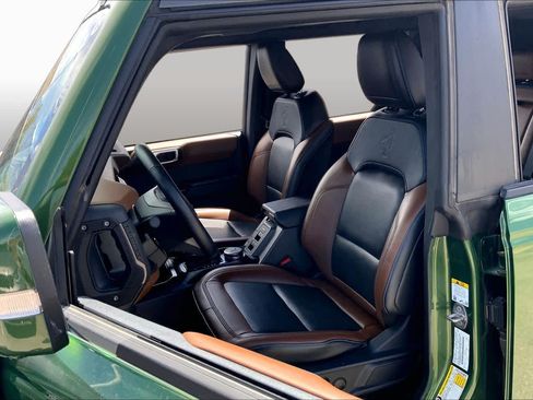 Used 2024 Ford Bronco Outer Banks AWD/4WD image 7
