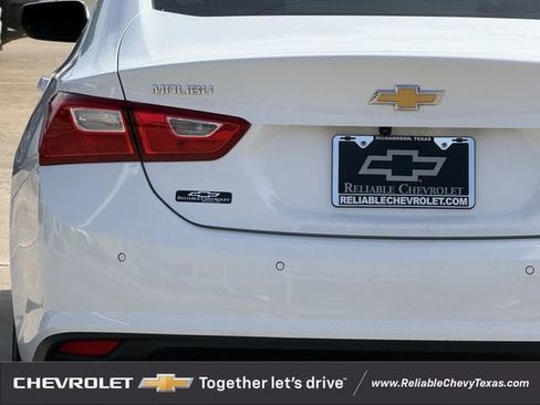 Used 2021 Chevrolet Malibu LS w/ Driver Confidence Package II FWD image 9