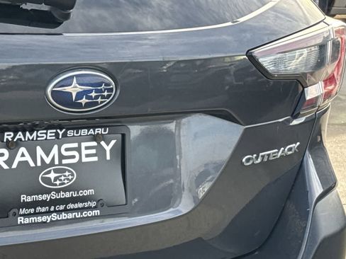 Used 2020 Subaru Outback Limited w/ Popular Package #2 image 11