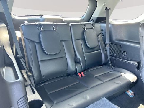 Used 2021 Ford Explorer XLT w/ Equipment Group 202A AWD/4WD image 29