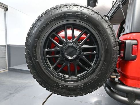 Used 2020 Jeep Wrangler Sport image 14