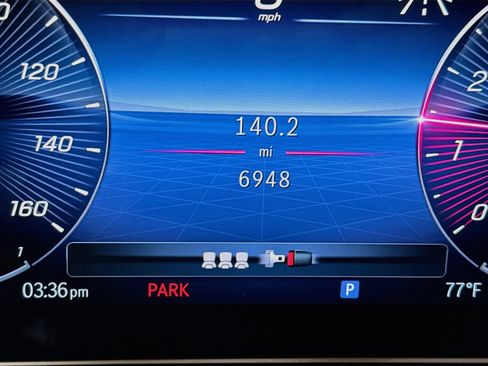 Used 2025 Mercedes-Benz GLE 350 4MATIC image 13